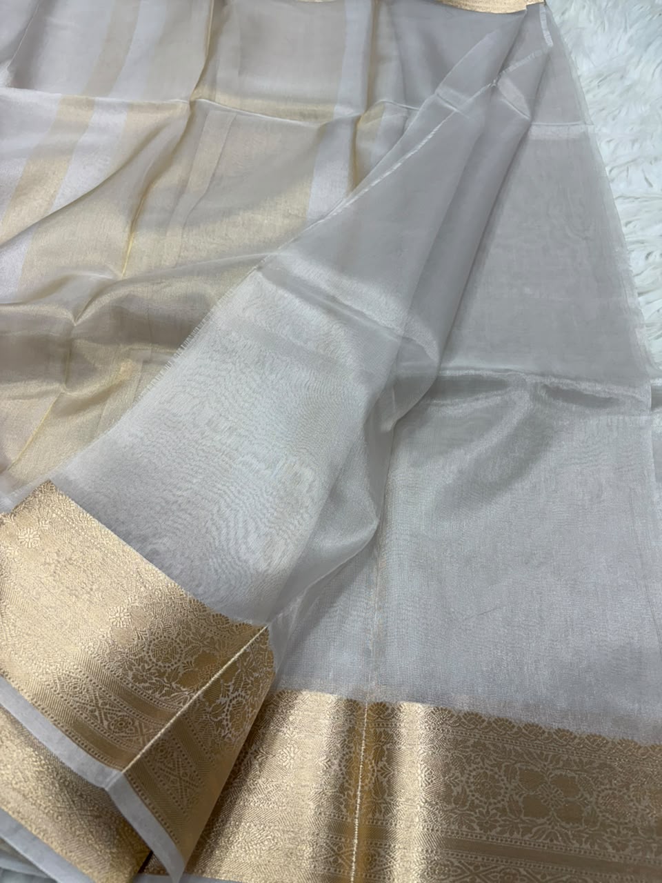 Premium Banarasi Pure Tissue Silk Saree Allover Border and Pallu Resmi Zari Weave