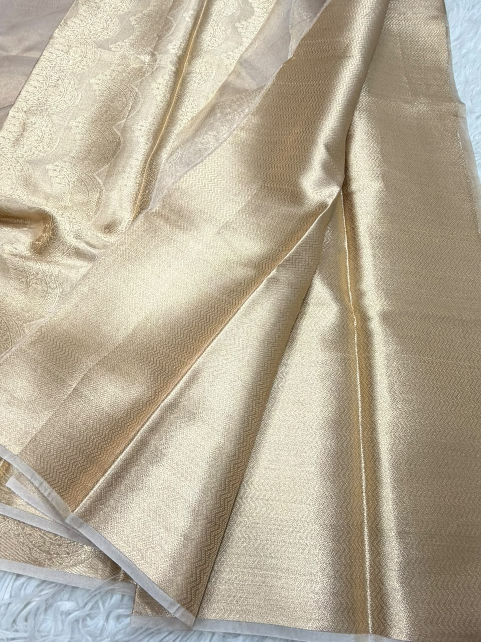 Premium Banarasi Pure Tissue Silk Saree Allover Border and Pallu Resmi Zari Weave