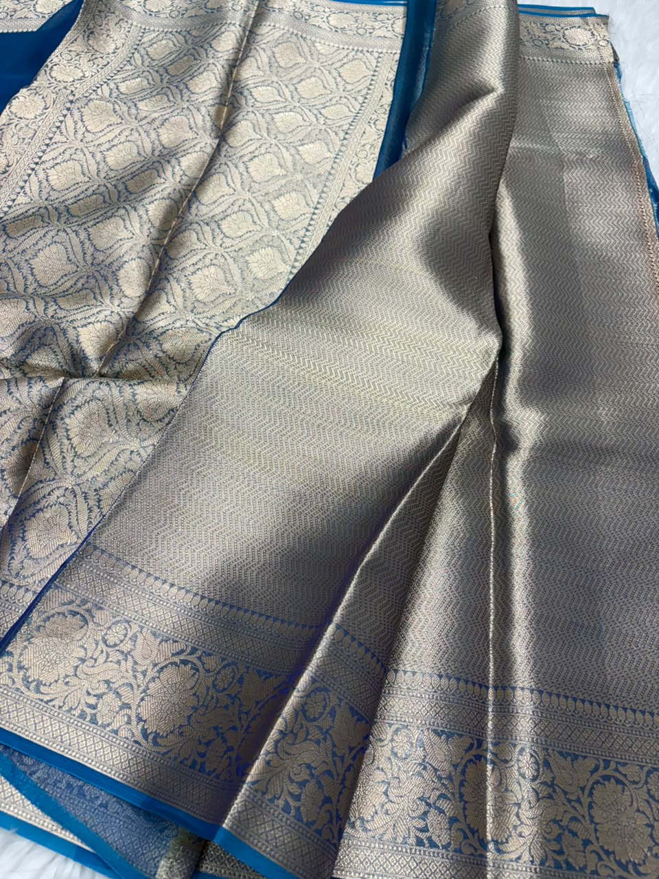 Premium Banarasi Pure Tissue Silk Saree Allover Border and Pallu Resmi Zari Weave