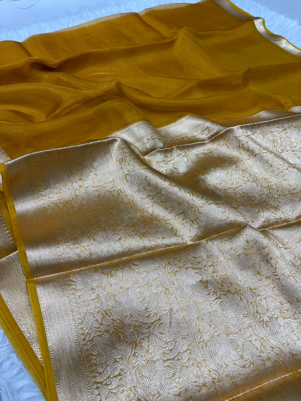 Premium Banarasi Pure Tissue Silk Saree Allover Border and Pallu Resmi Zari Weave