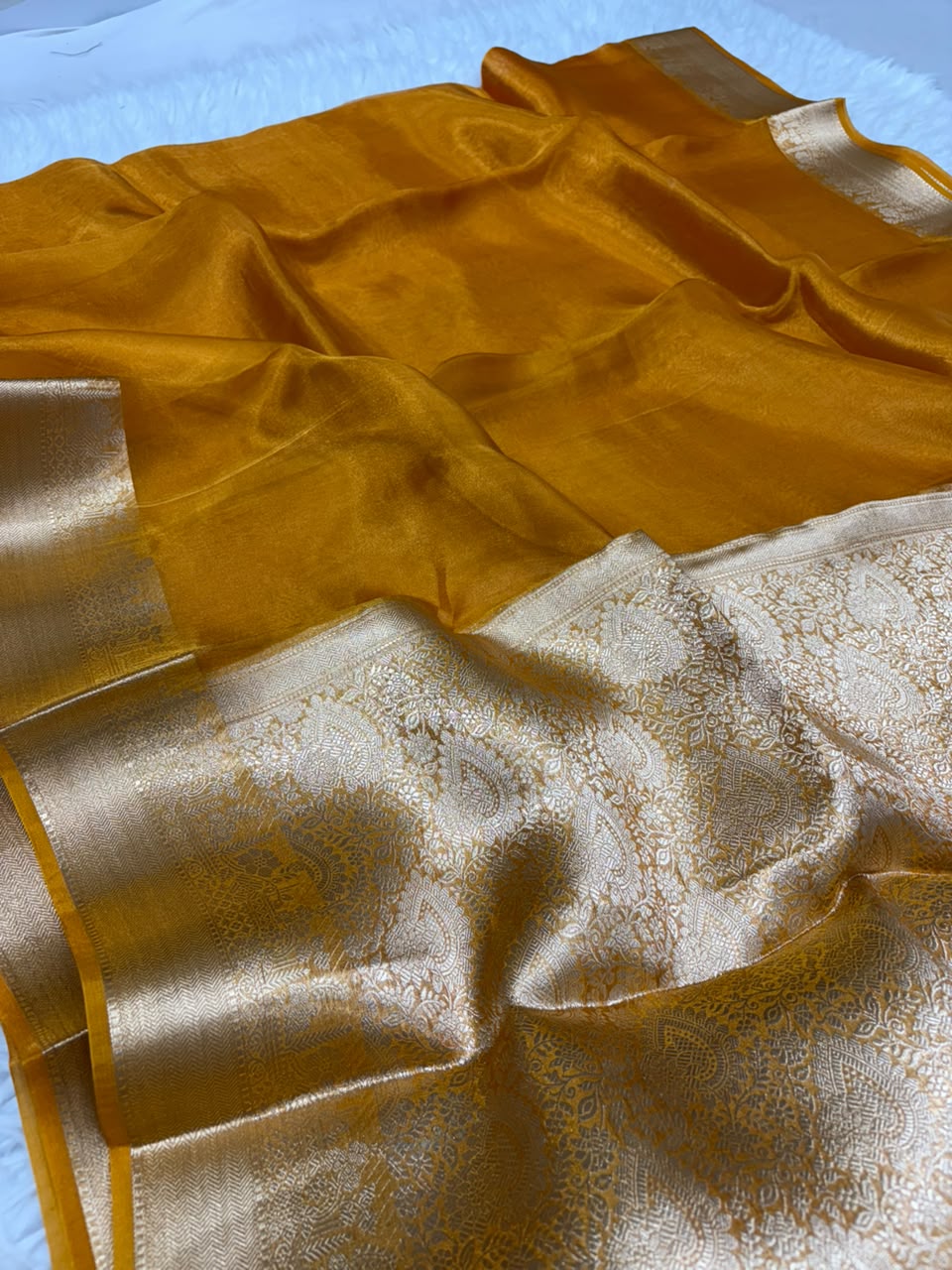 Premium Banarasi Pure Tissue Silk Saree Allover Border and Pallu Resmi Zari Weave