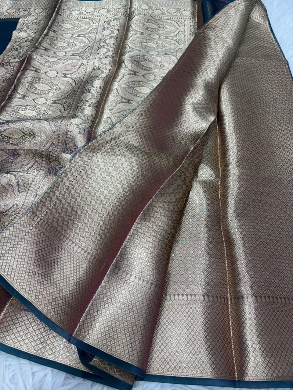 Premium Banarasi Pure Tissue Silk Saree Allover Border and Pallu Resmi Zari Weave