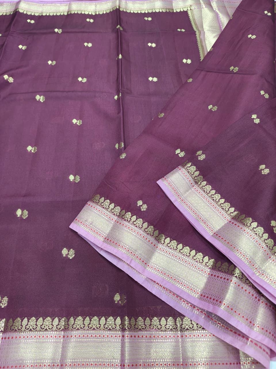 Elegant Viscose Silk Saree with Banarasi Weave