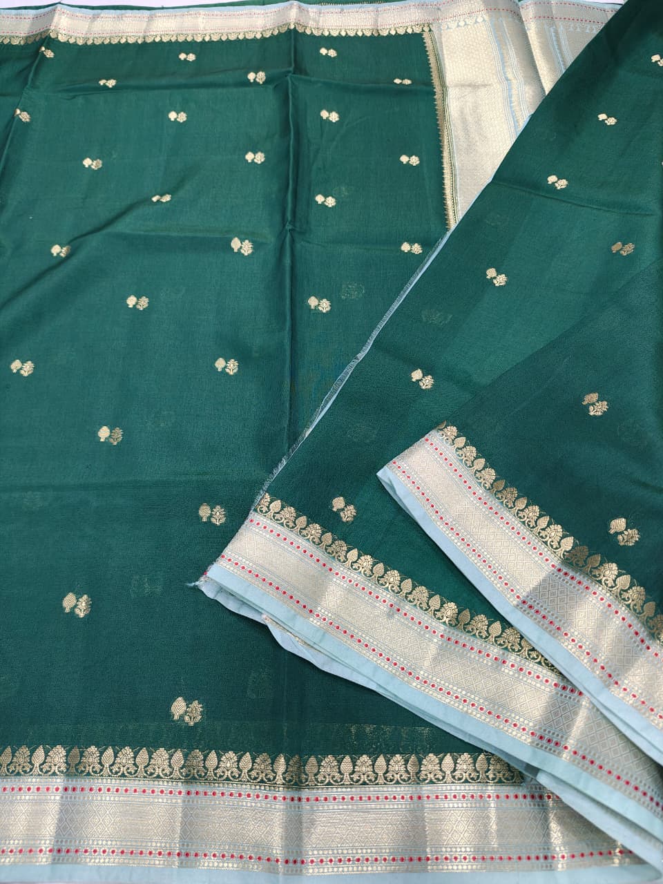 Elegant Viscose Silk Saree with Banarasi Weave
