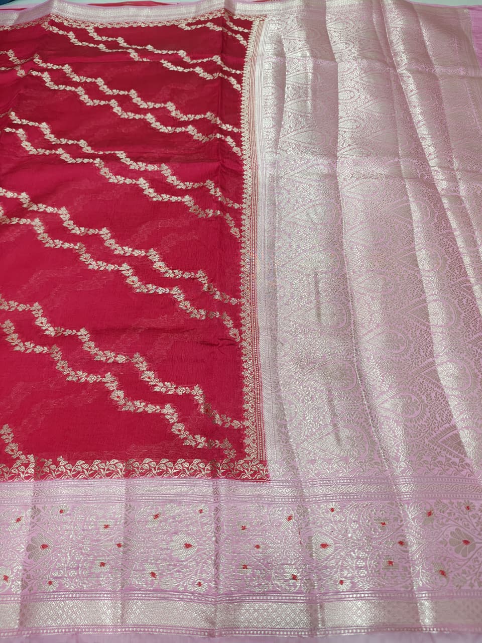 Elegant Viscose Silk Saree with Banarasi Weave
