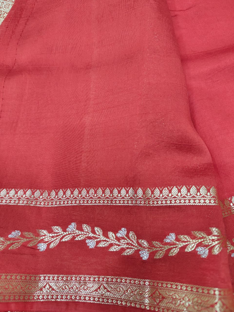 Elegant Viscose Silk Saree with Banarasi Weave
