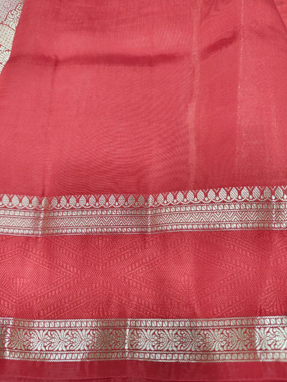 Elegant Viscose Silk Saree with Banarasi Weave