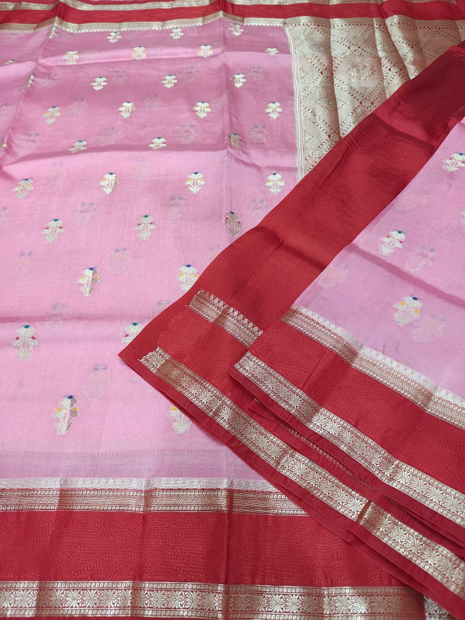 Elegant Viscose Silk Saree with Banarasi Weave