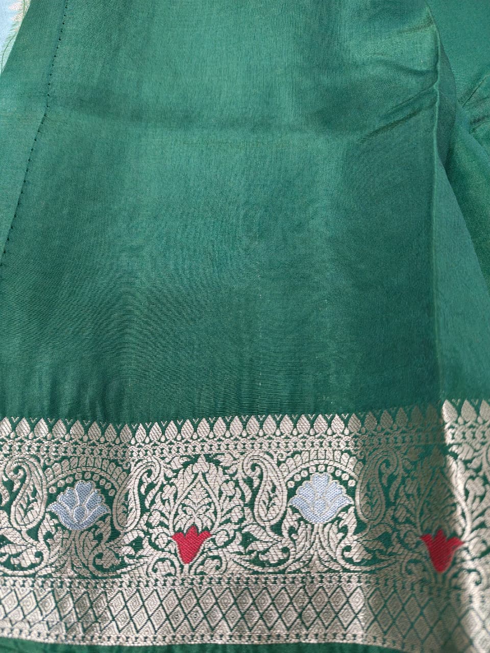 Elegant Viscose Silk Saree with Banarasi Weave