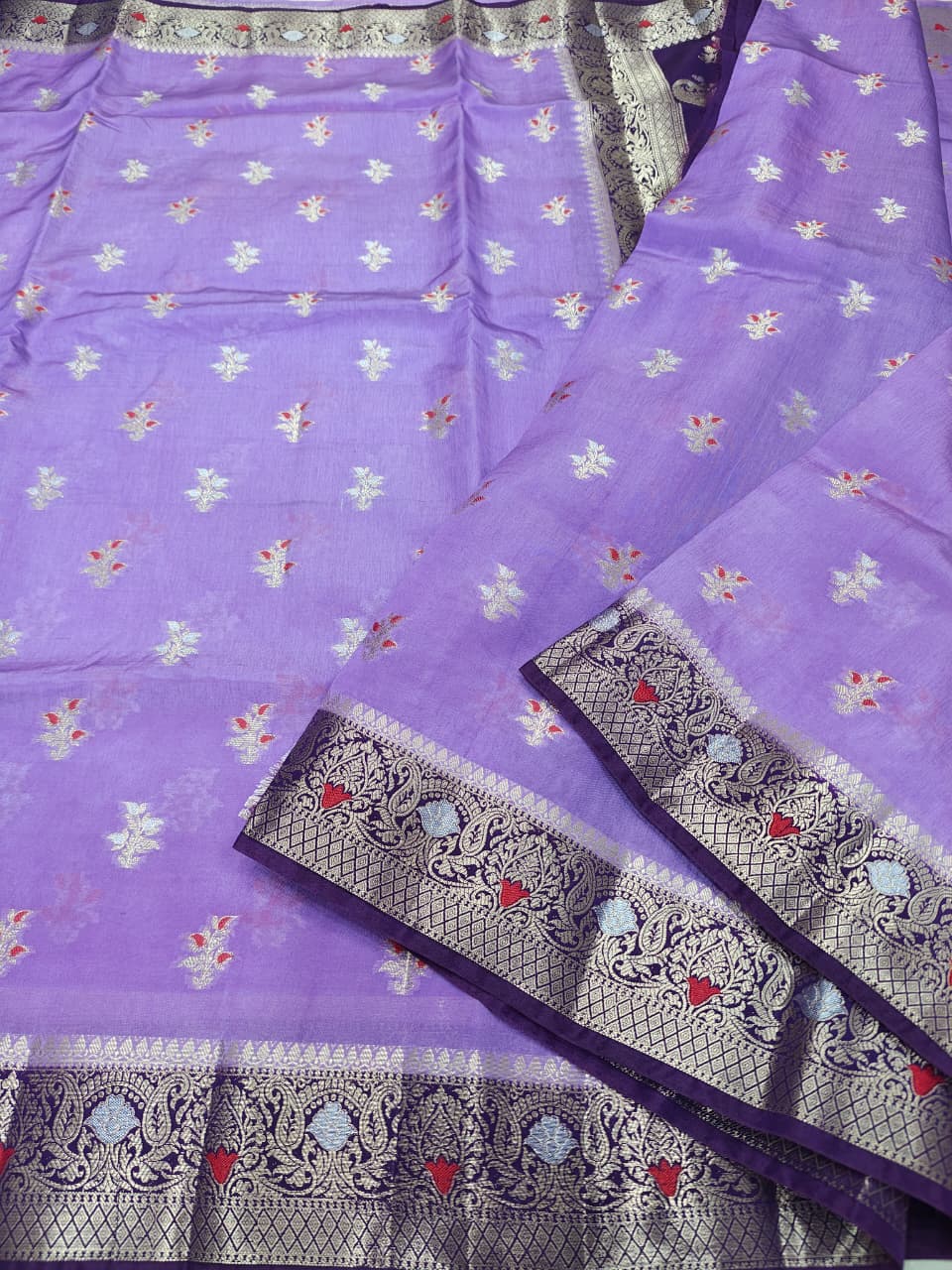 Elegant Viscose Silk Saree with Banarasi Weave