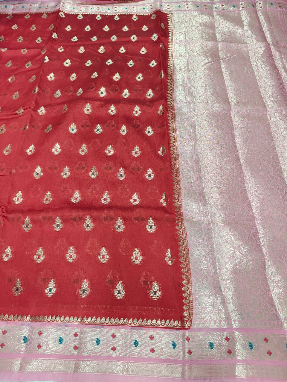 Elegant Viscose Silk Saree with Banarasi Weave