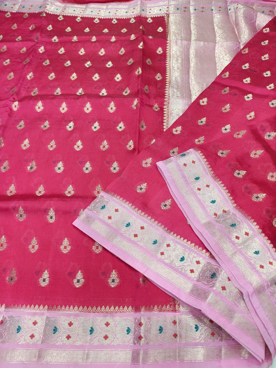 Elegant Viscose Silk Saree with Banarasi Weave