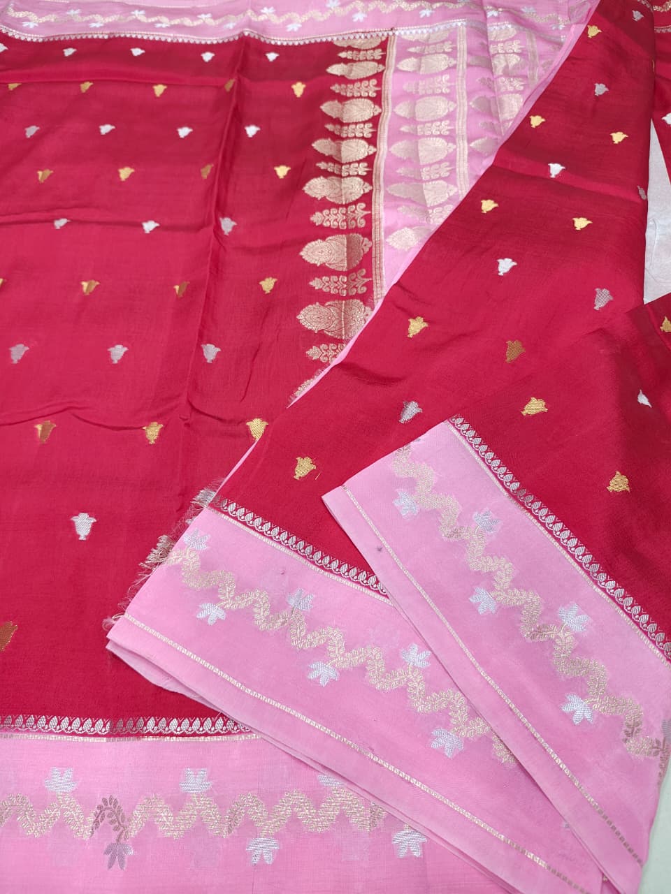 Elegant Viscose Silk Saree with Banarasi Weave