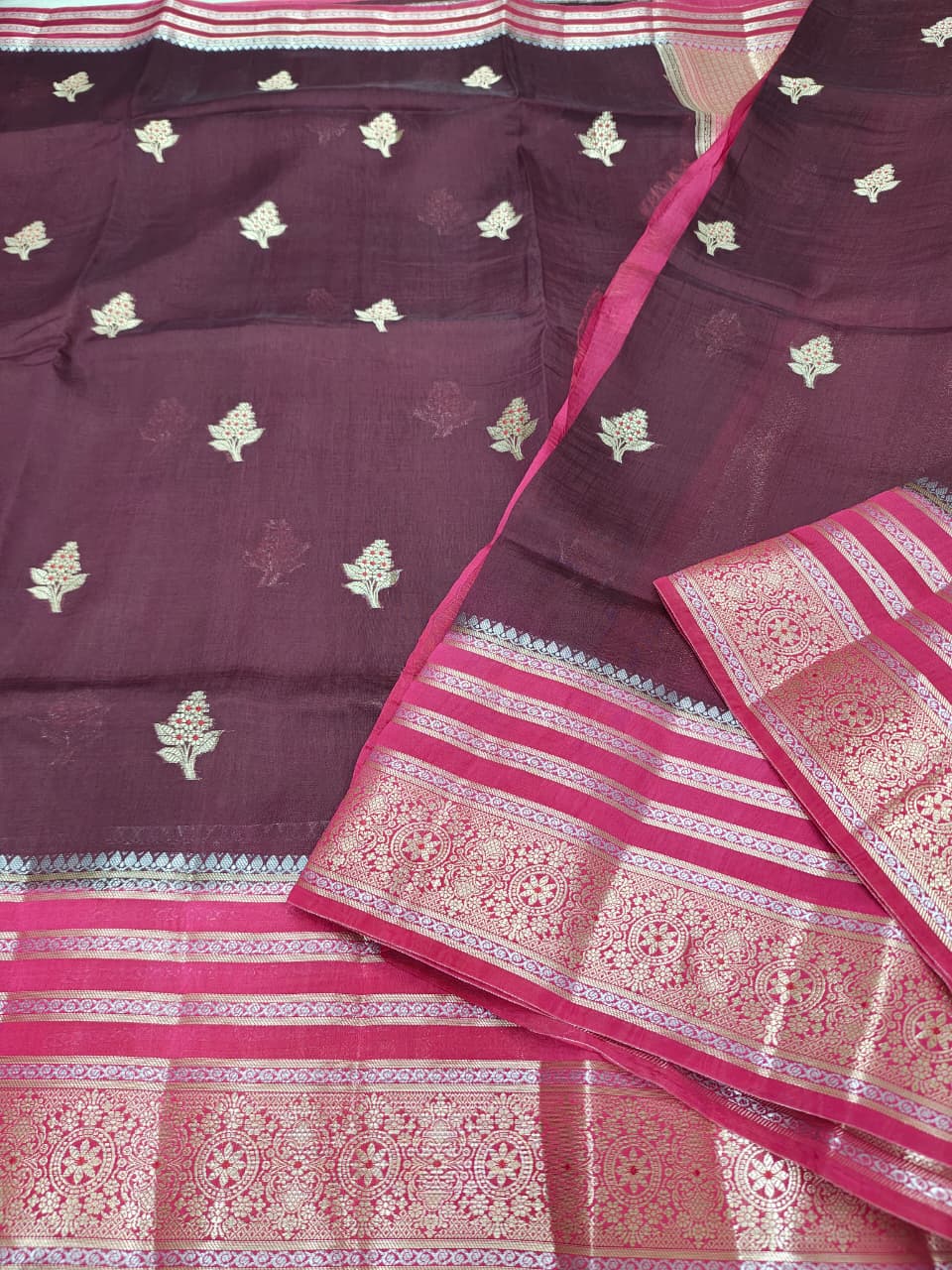 Elegant Viscose Silk Saree with Banarasi Weave