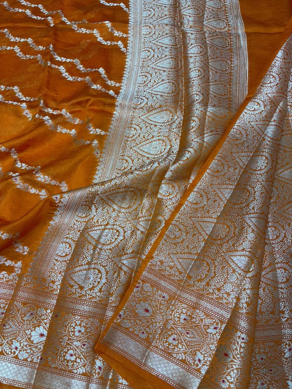 Premium Viscose Silk Allover Zari Weave Jaal Pattern Design Saree