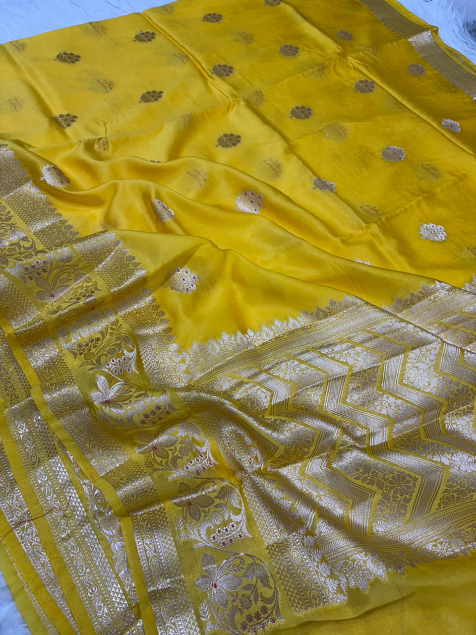 Premium Viscose Silk Allover Zari Weave Buta Pattern Design Saree