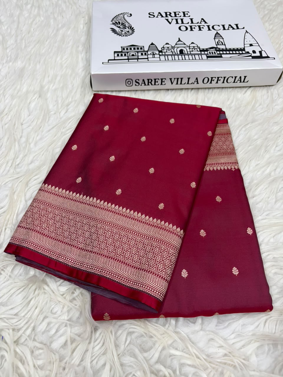 Mashru Katan Chundri Buti Banarasi Border Saree