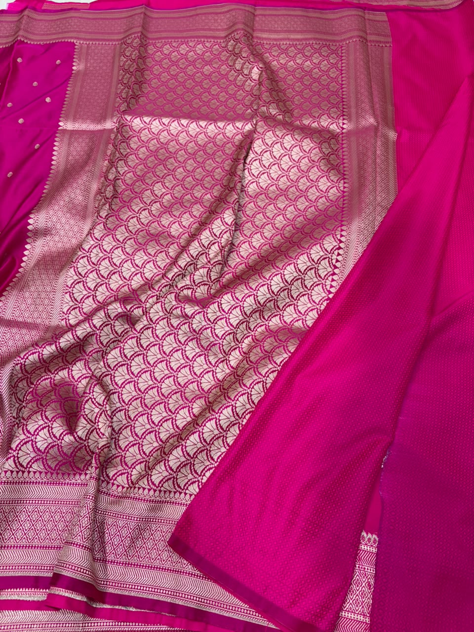 Mashru Katan Chundri Buti Banarasi Border Saree