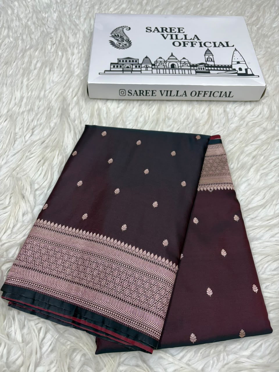 Mashru Katan Chundri Buti Banarasi Border Saree